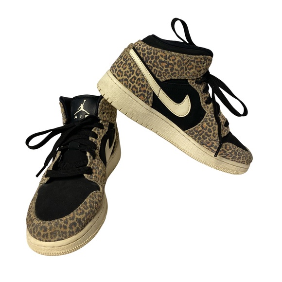 Air Jordan Mid SE GS “Leopard” • BQ6931-021 • EUC